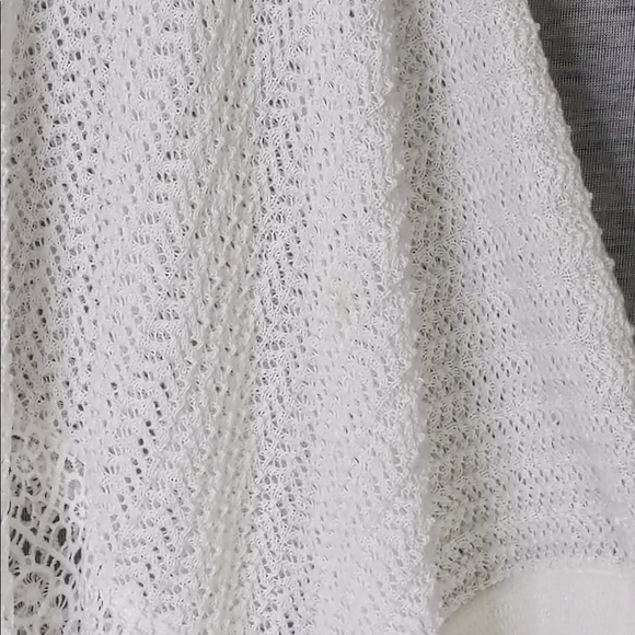California Moonrise Crochet Lace Throw Over Top - Picture 7 of 13